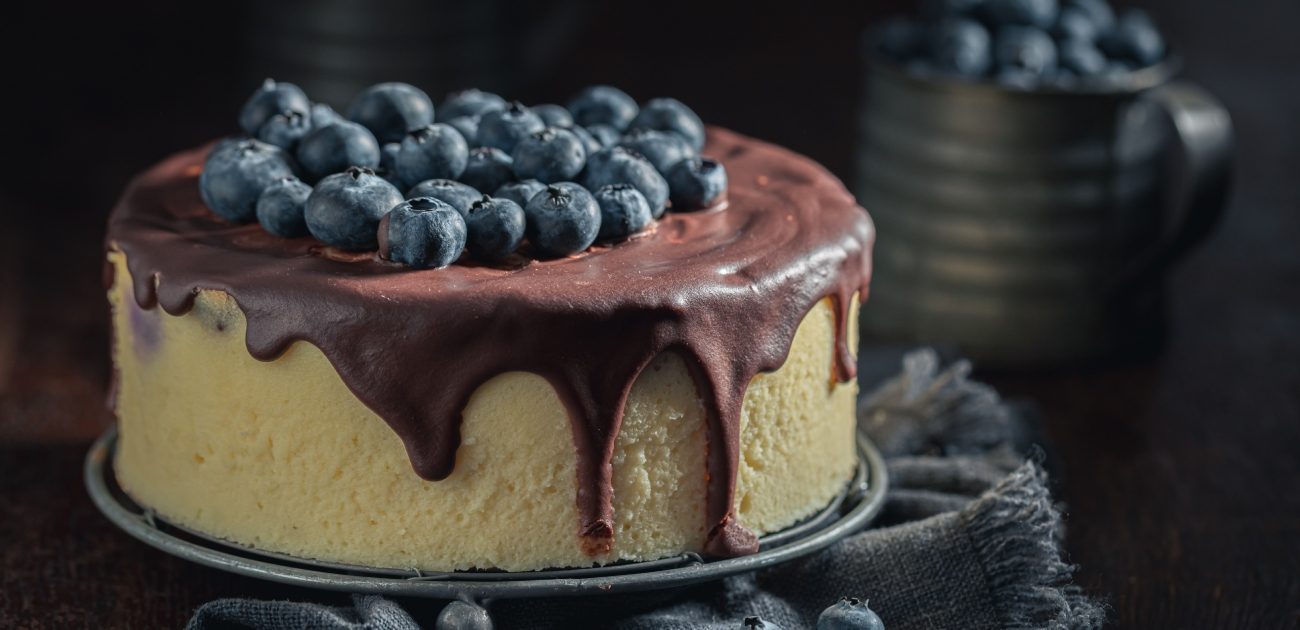 احتفالًا باليوم الوطني لل Blueberry cheese cake.. ما السر وراء هذه النكهة اللذيذة؟