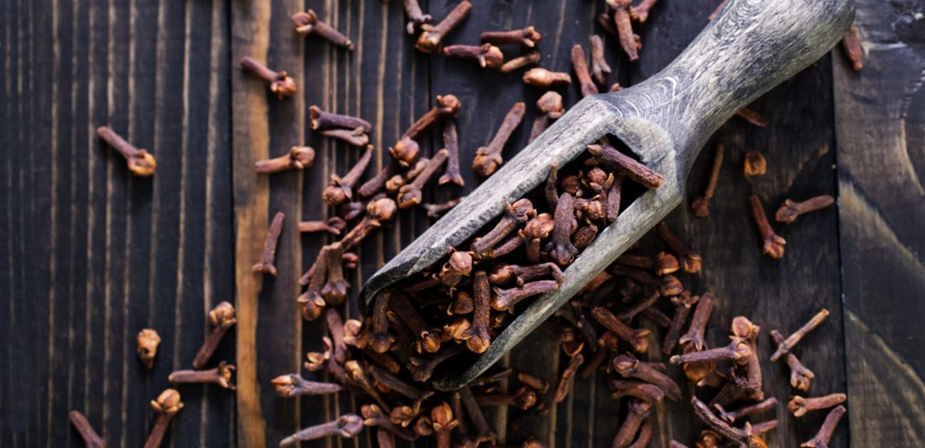 مضغ حبة قرنفل واحدة يوميًا ستحمي جسمكم من العدوى.. وفقًا لخبراء تغذية!