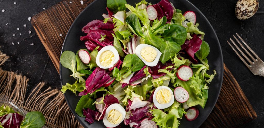 يمكنكم تحضير أشهى السلطات باستخدام الخس