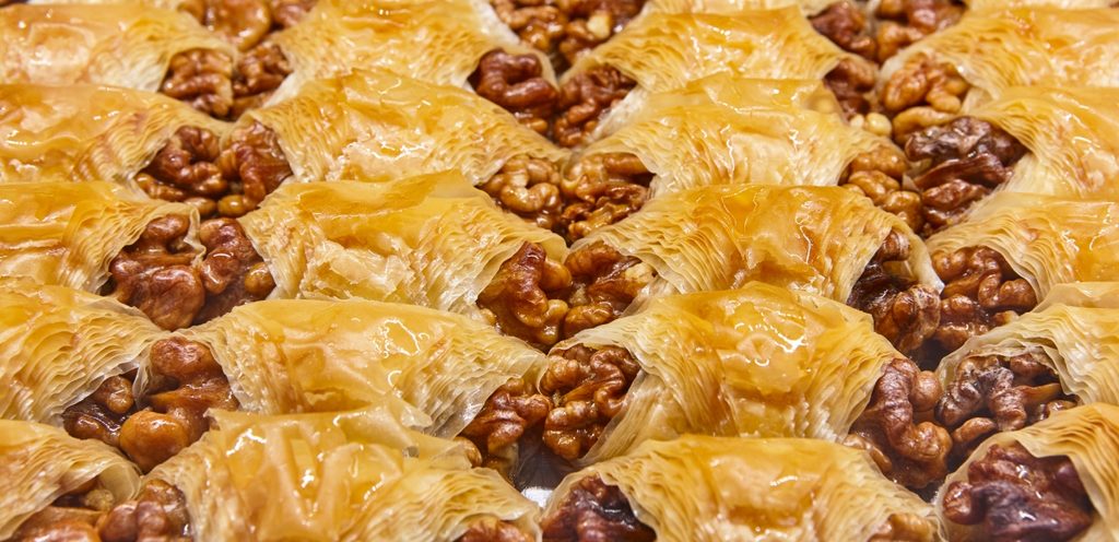 البقلاوة بالجوز