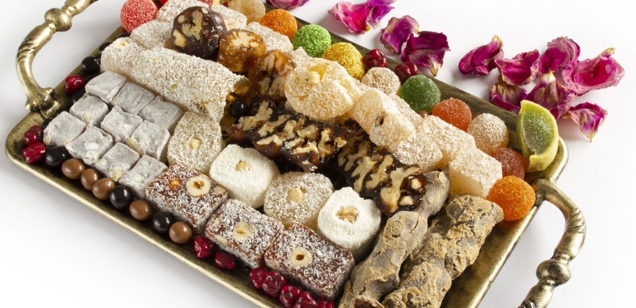 صواني العيد.. ألذ وأشهى الحلويات قدموها في عيد الأضحى