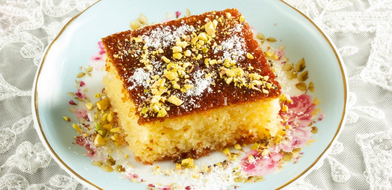 ما بين العربية والغربية.. تعرفوا على أهم انواع الحلويات المشهورة في العالم