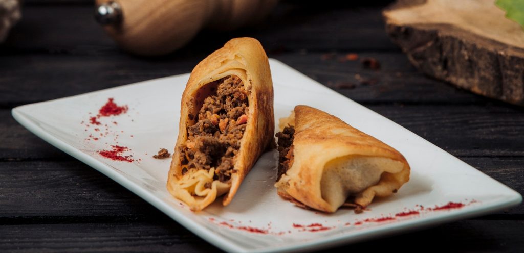 سمبوسة اللحم هي أشهر نوع على الإطلاق