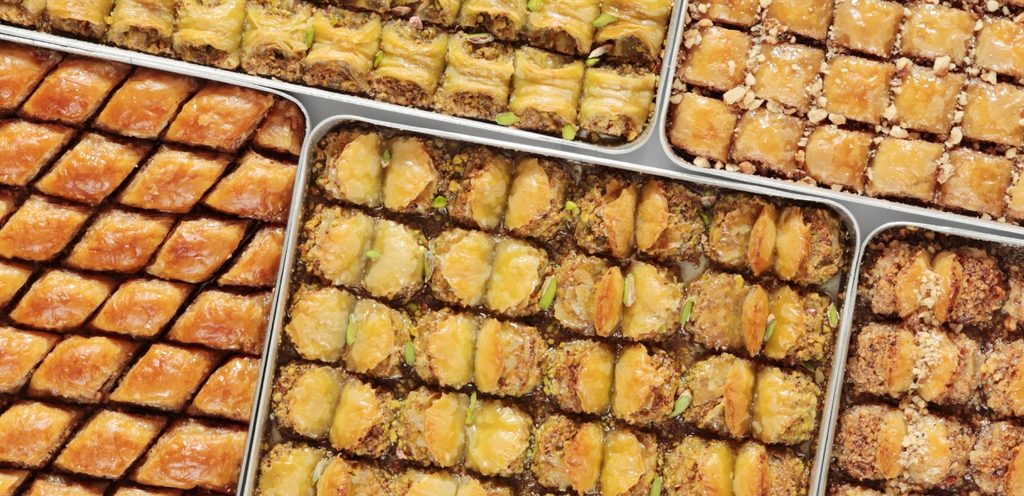 طرق بيع البقلاوة في المحلات