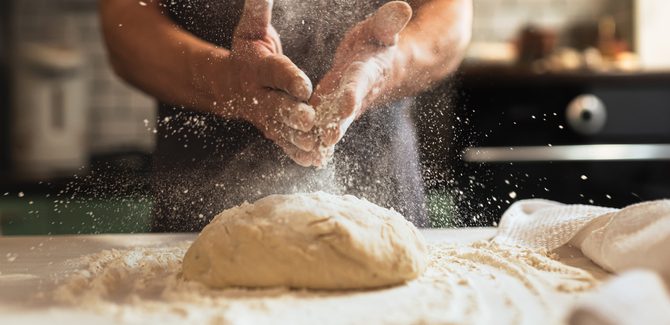 نترك العجينة لترتاح
