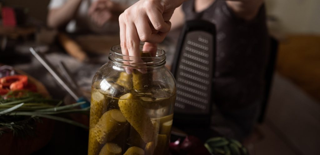 مخلل الخيار المقرمش