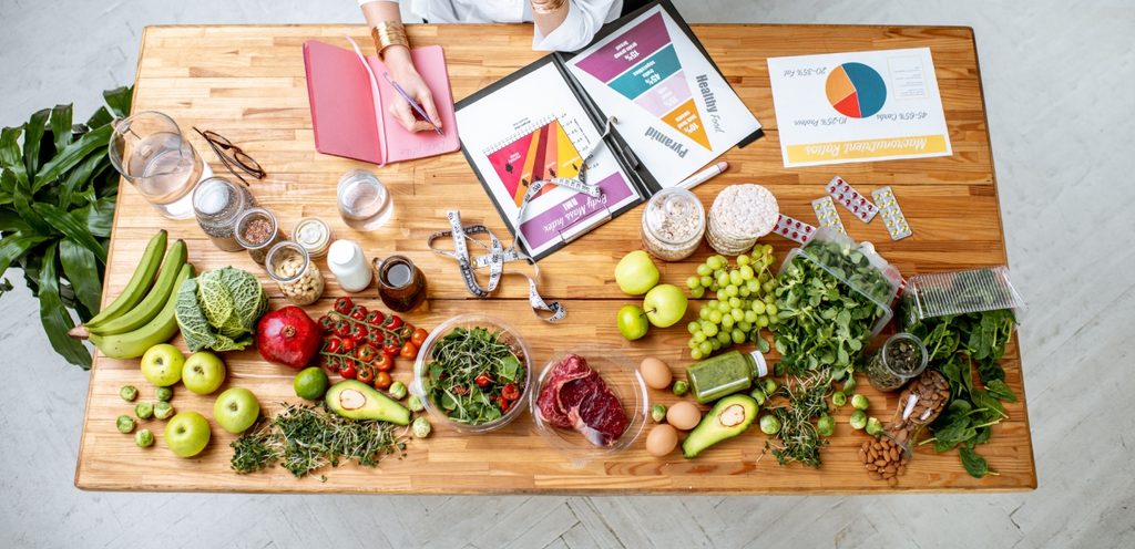 تناول وجبات صحية وعدم الإفراط مهم