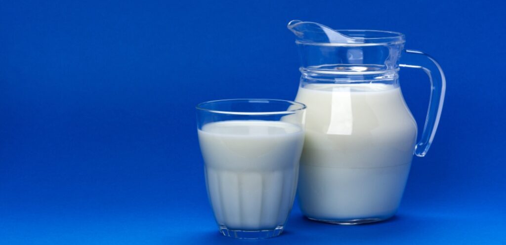 هل تعلمون ما الفرق بين الحليب المبستر وغير المبستر؟ إليكم الإجابة