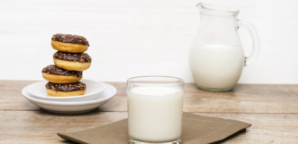 هل تعلمون ما الفرق بين الحليب المبستر وغير المبستر؟ إليكم الإجابة