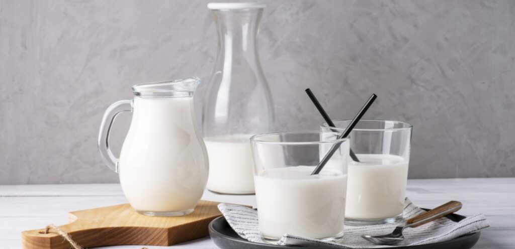 هل تعلمون ما الفرق بين الحليب المبستر وغير المبستر؟ إليكم الإجابة