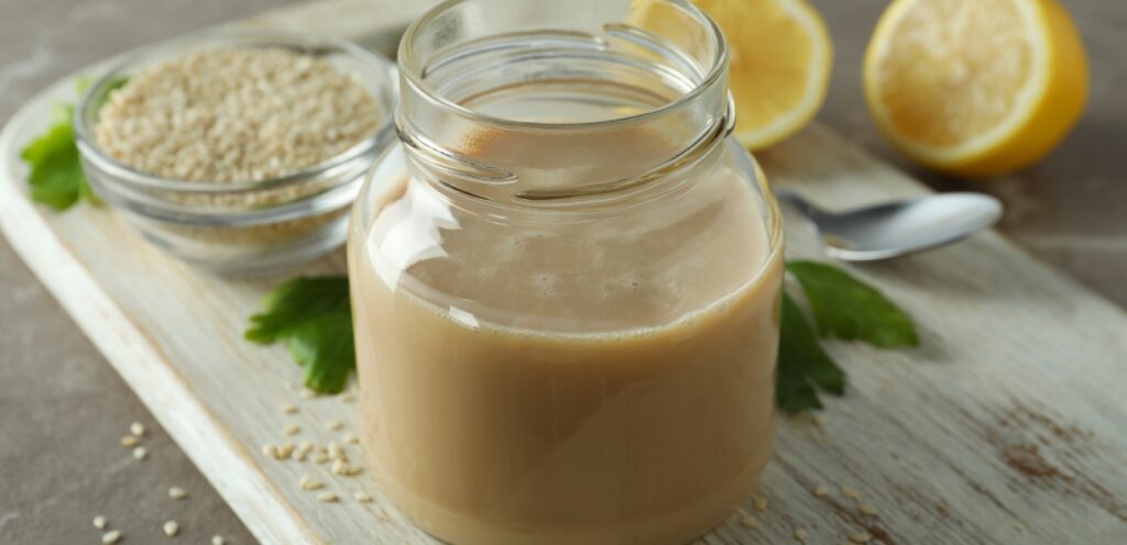 هل جربتم تذوق القهوة بطعم الطحينة؟ ترند جديد بفوائد صحية رائعة