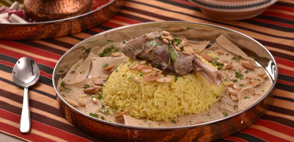 صاج مقلقل: وصفات عديدة باللحم والدجاج جربوها في مطبخكم!