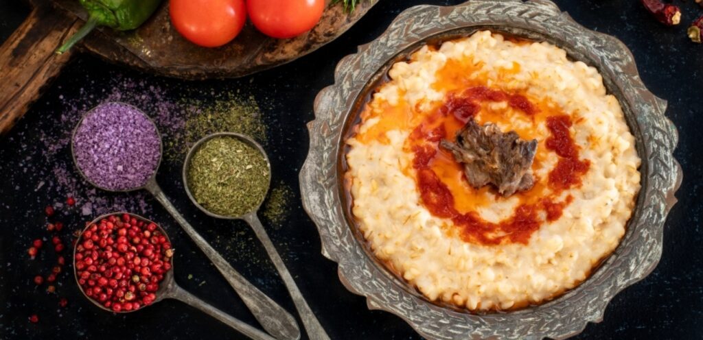 ماهو الهريس؟ طبق شعبي رائع ذو فوائد غذائية رائعة!