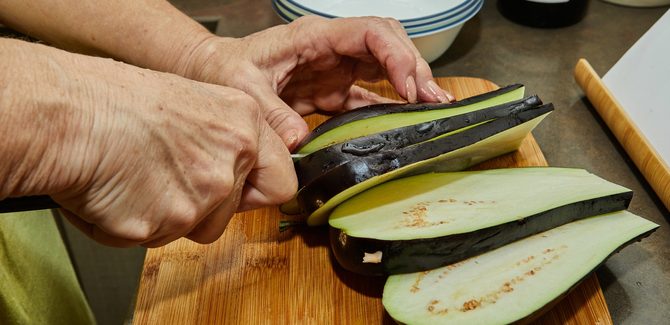 تقطيع الباذنجان