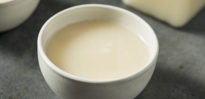 خليط الحليب والنشاء