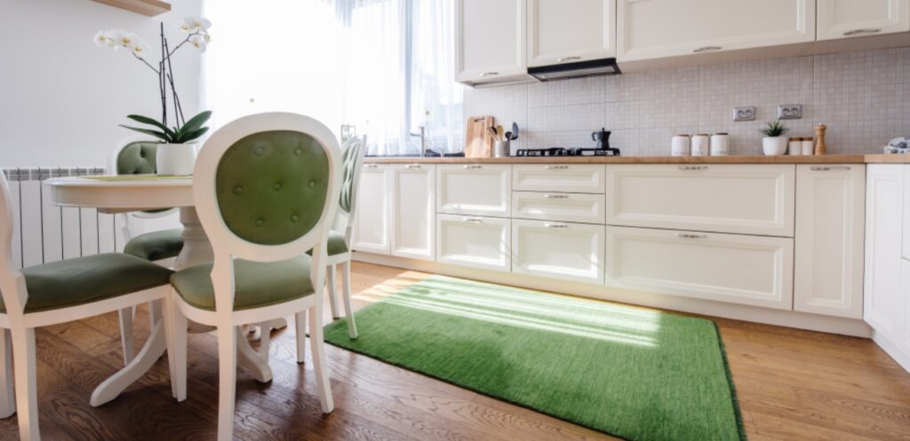 دليلكم الشامل لأفضل أفكار سجادة مطبخ لعام 2025!