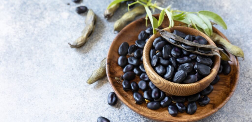 احتفظوا بهذه الأطعمة في مخزنكم لتحضير وجبات سريعة وسهلة في دقائق!