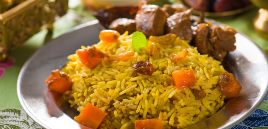 ما هو الحنيذ؟ أصله أنواعه وطرق تحضيره العديدة