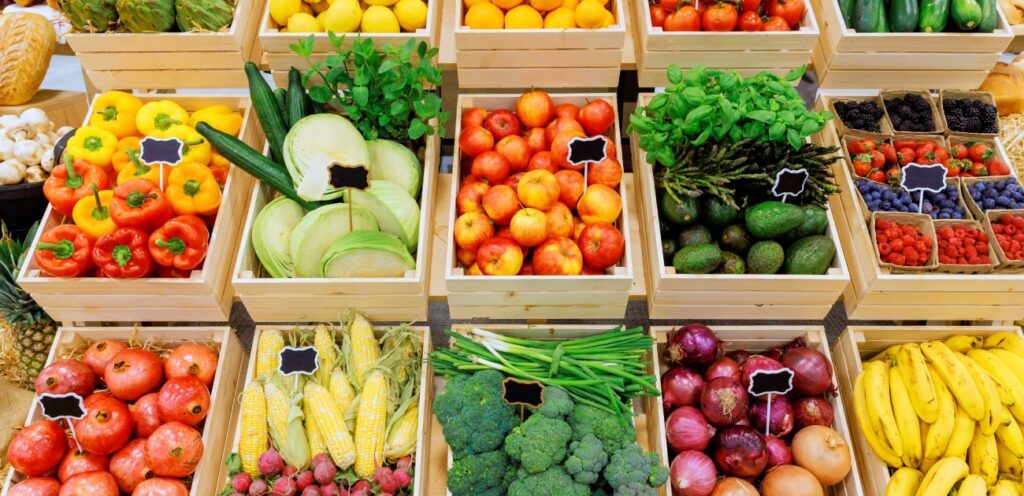 الخضار والفواكه الطازجة مفيدة جدًا