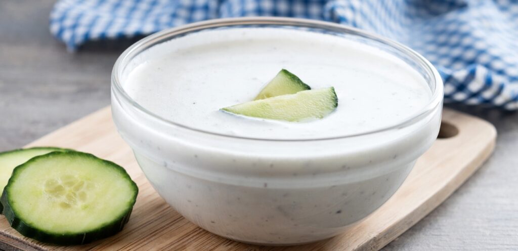 اللبن بالخيار