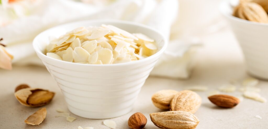 اللوز صحي ومفيد