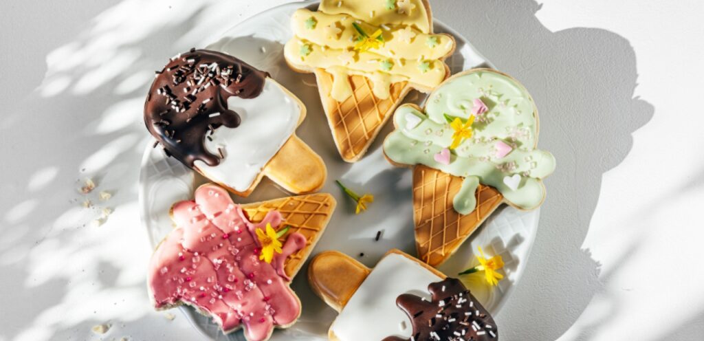 هل يساعد الآيس كريم في علاج التهاب الحلق؟ إليكم الإجابة