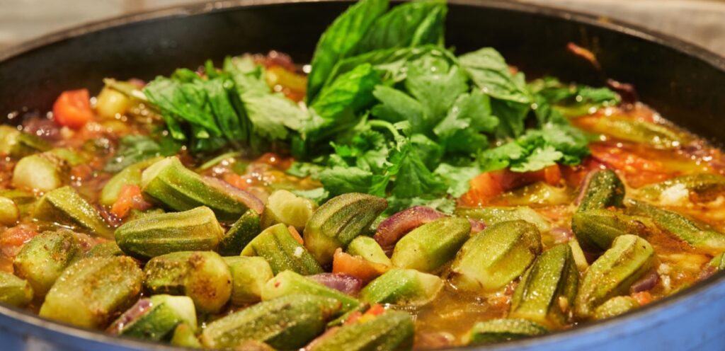 كيفية زراعة البامية ونموها وحصادها: نصائح مهمة لا بد لكم من معرفتها!