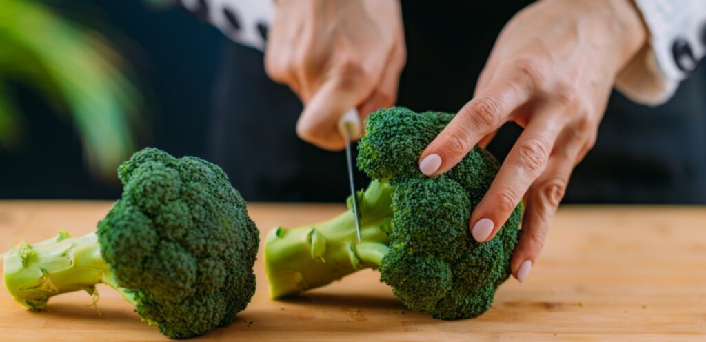 هل تعلمون أن تناول الكثير من البروكلي يرتبط بانخفاض خطر الإصابة بالسرطان بشكل عام؟