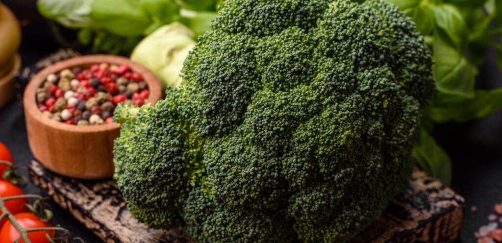 هل تعلمون أن تناول الكثير من البروكلي يرتبط بانخفاض خطر الإصابة بالسرطان بشكل عام؟