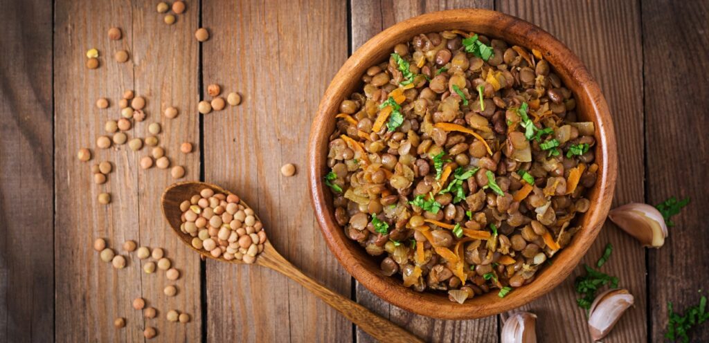 سلطة العدس البني