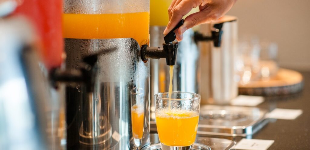 مشروب يحتوي على نكتار البرتقال