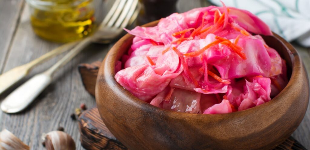 مخلل الملفوف… مليء بالبروبيوتيك لدعم صحتكم من الداخل!