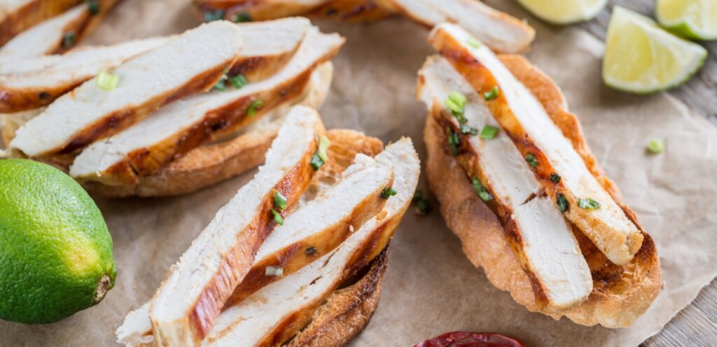 الدجاج من ألذ أنواع الأطعمة... دعونا نحضر به أشهى الوصفات!