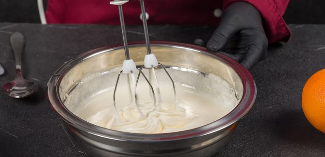 خفق الكريمة