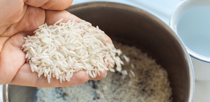 نضع الأرز على النار