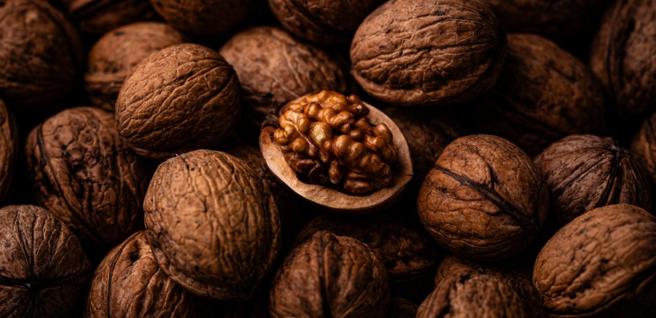 الجوز كنز من العناصر الغذائية