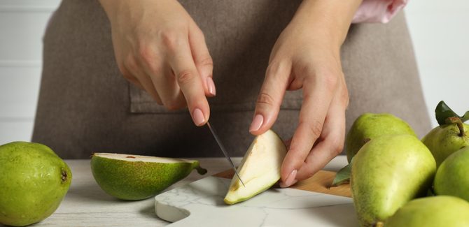 تقطيع الكمثرى