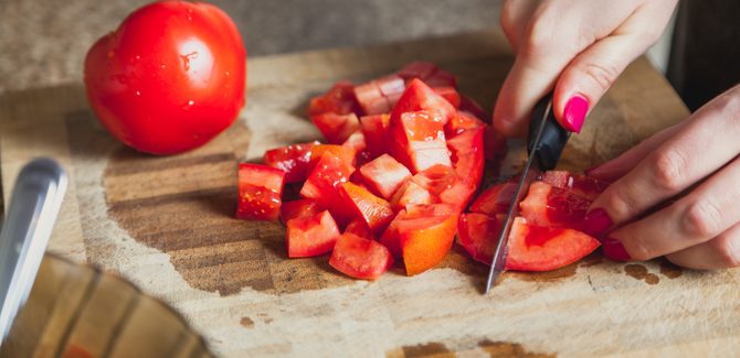 نقطع الطماطم