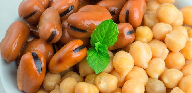 حمّص وفول منقوع