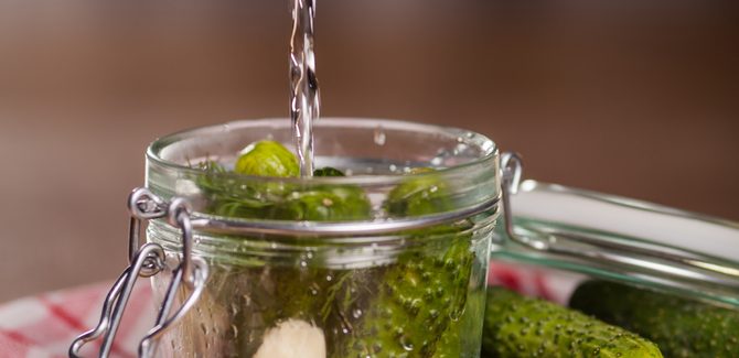 نحضّر محلول الماء والملح