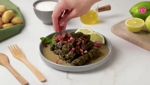 تقديم ورق العنب