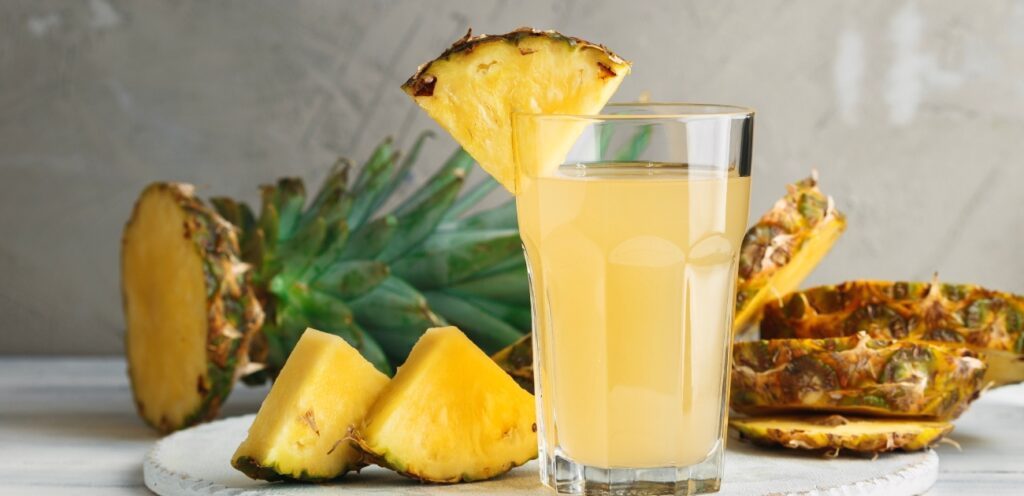 عصير الأناناس منعش ومفيد