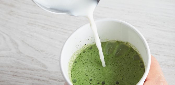 إضافة الحليب