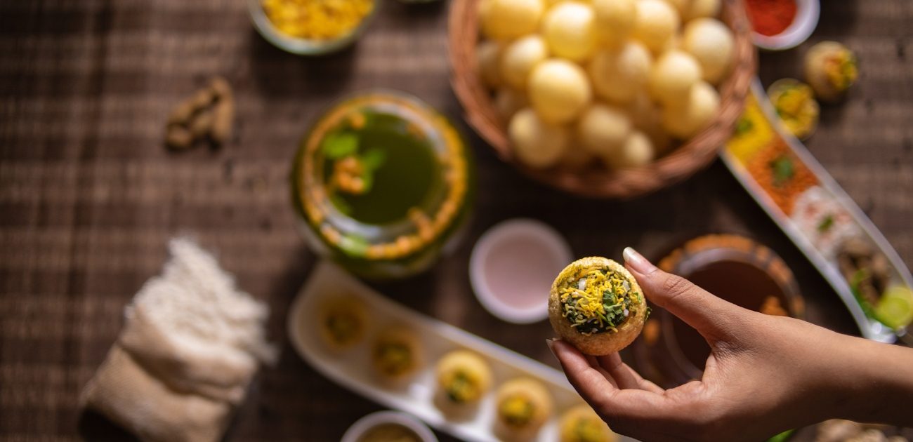 أكلة هندية بوري.. كيف تحولت من طعام شعبي إلى ظاهرة عالمية؟