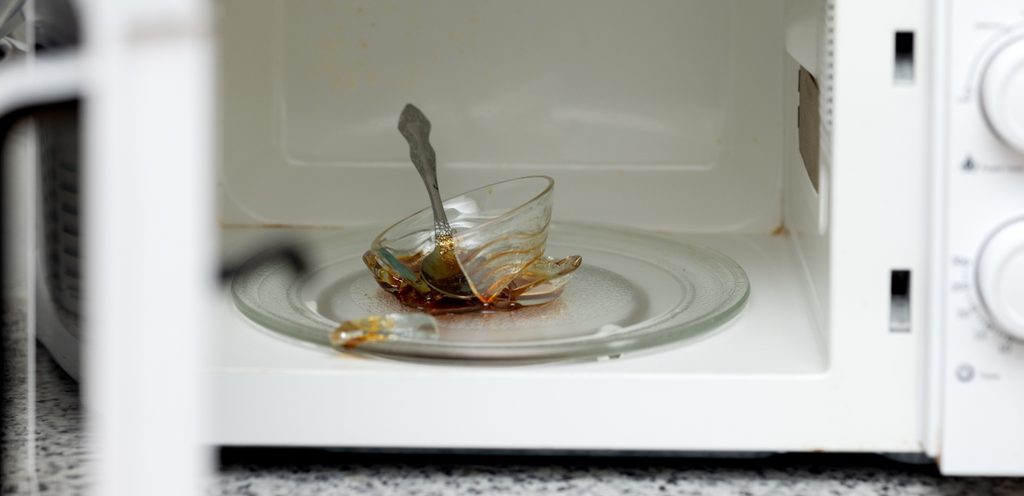 بعض أنواع الزجاج لا تناسب المايكروويف