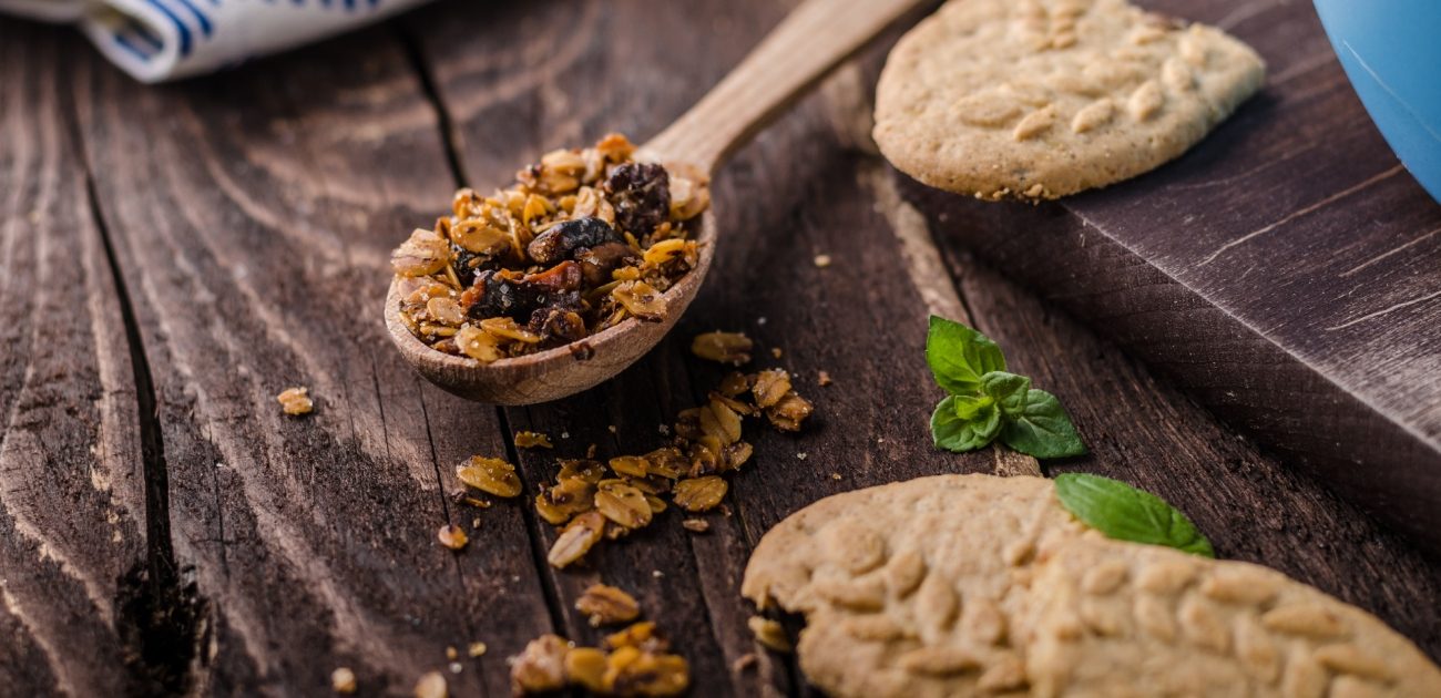 بعيدًا عن السكر.. حضروا حلويات صحية ومغذية للأطفال!
