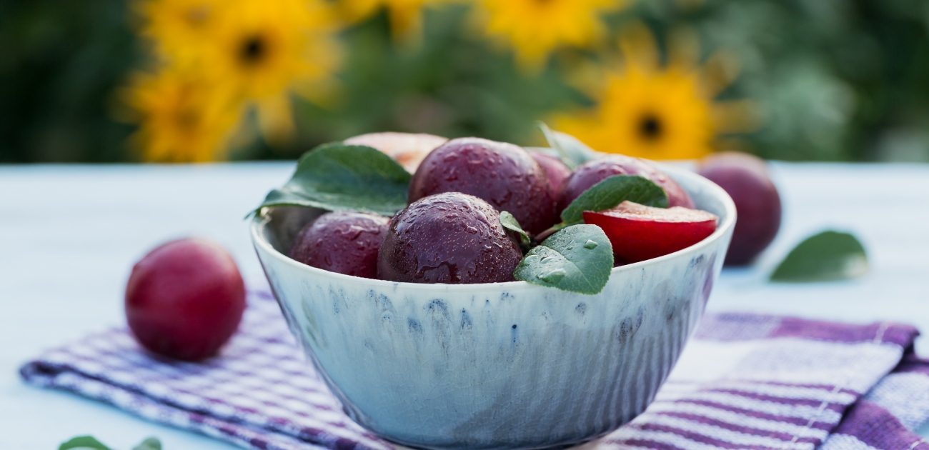 البرقوق ومضادات الأكسدة: اكتشفوا قوة الطبيعة في محاربة السرطان!