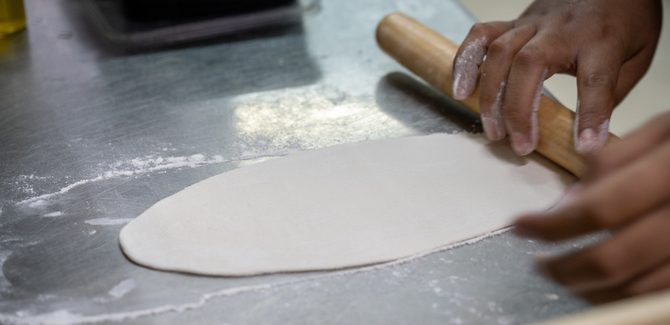 نفرد العجين