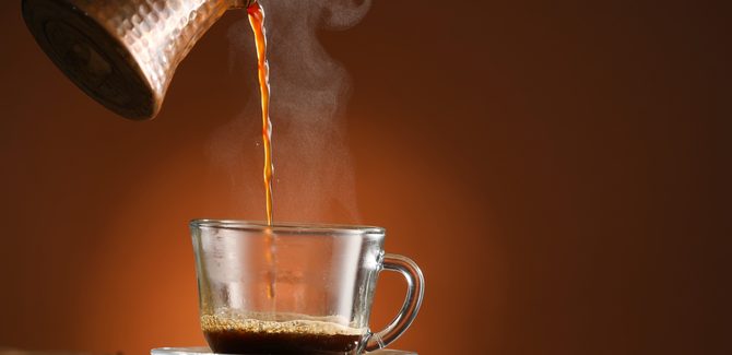 نسكب القهوة