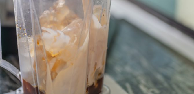 نخلط على سرعة متوسطة